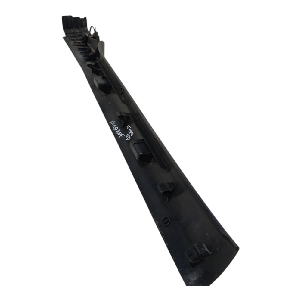 Moldura Dianteira Ld Renault Megane 2007 2008 2009 A 2013 1
