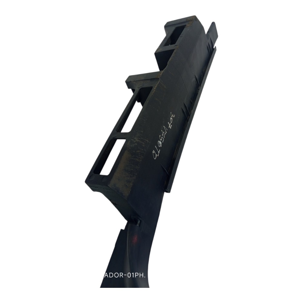 Suporte Guia Parachoque Traseiro Direito Peugeot 307 02/12 1