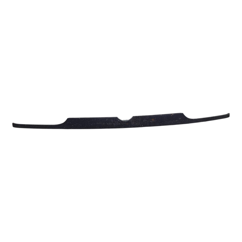 Friso Bigode Superior Parachoque Vw Golf Gl 1.6 1993 A 1999 4