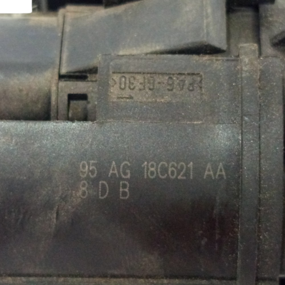 Botão Desembaçador Parabrisa Ford Escort Zetec 1996 A 2003 7