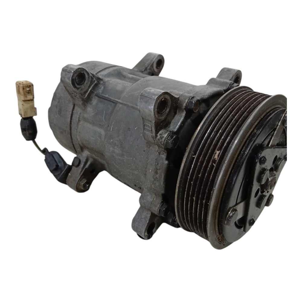 Compressor Ar Cond P/retirada Peças Peugeout 206 2008 A 2011