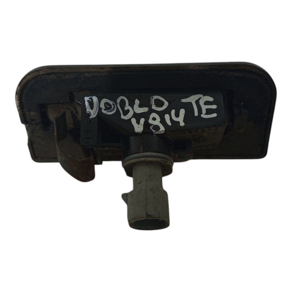 Lanterna Luz De Placa Traseira Esquerda Fiat Doblo Hlx 2011 5