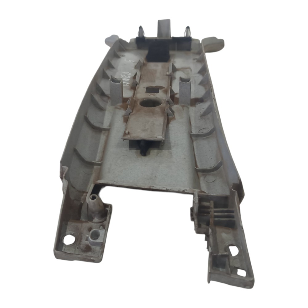 Moldura Superior Coluna Central Direita Fiat Linea 2009/2014 8