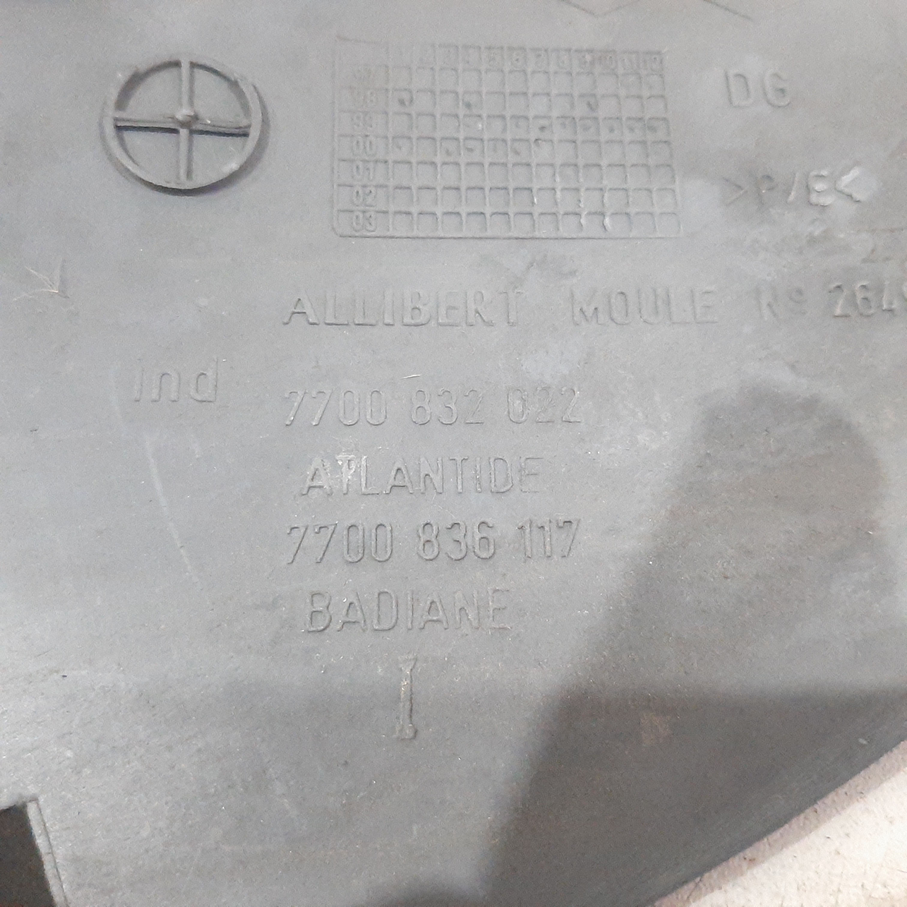Soleira Dianteira Esquerda Renault Megane 1997 1998 A 2004 Cinza 7