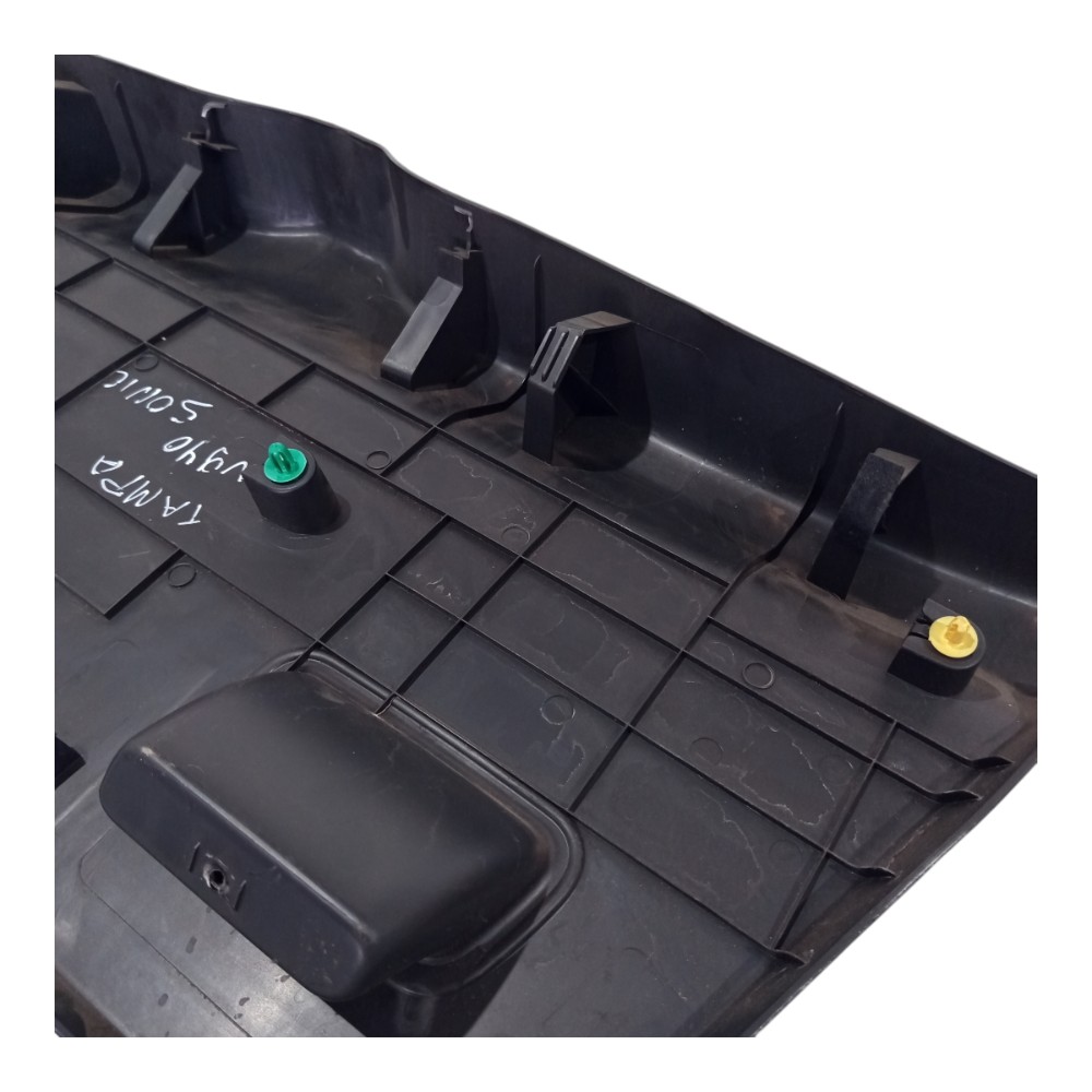 Acabemento interno tampa traseira Gm Sonic hatch  2012 a 16 7