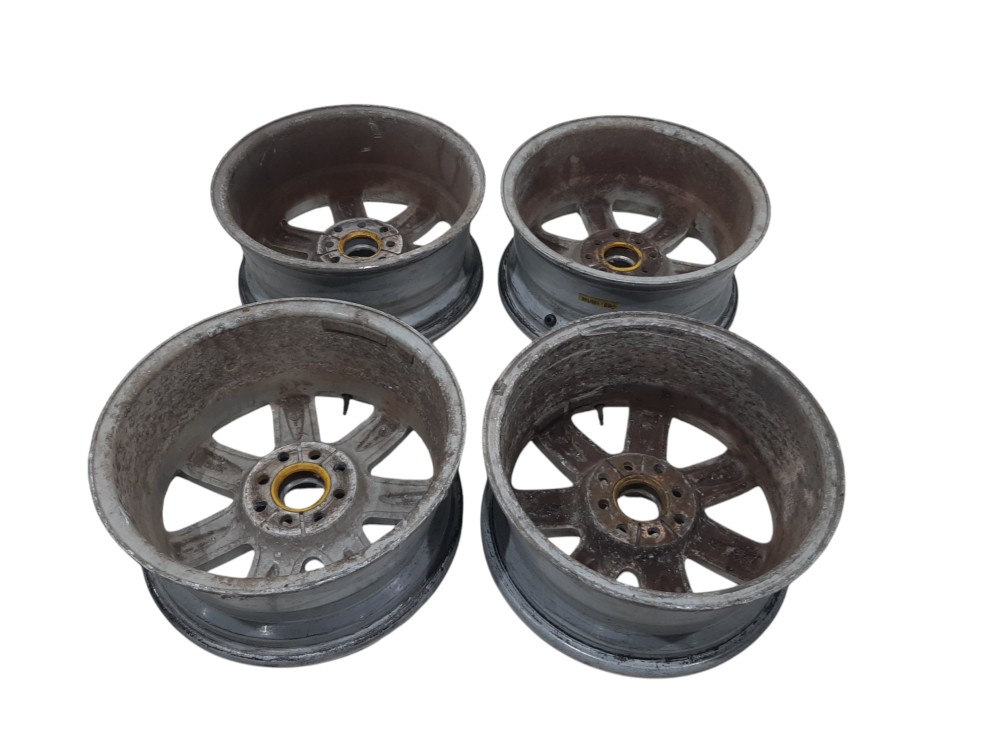 Jogo roda Universal multifuro Fiat Stilo 618 kd1 10