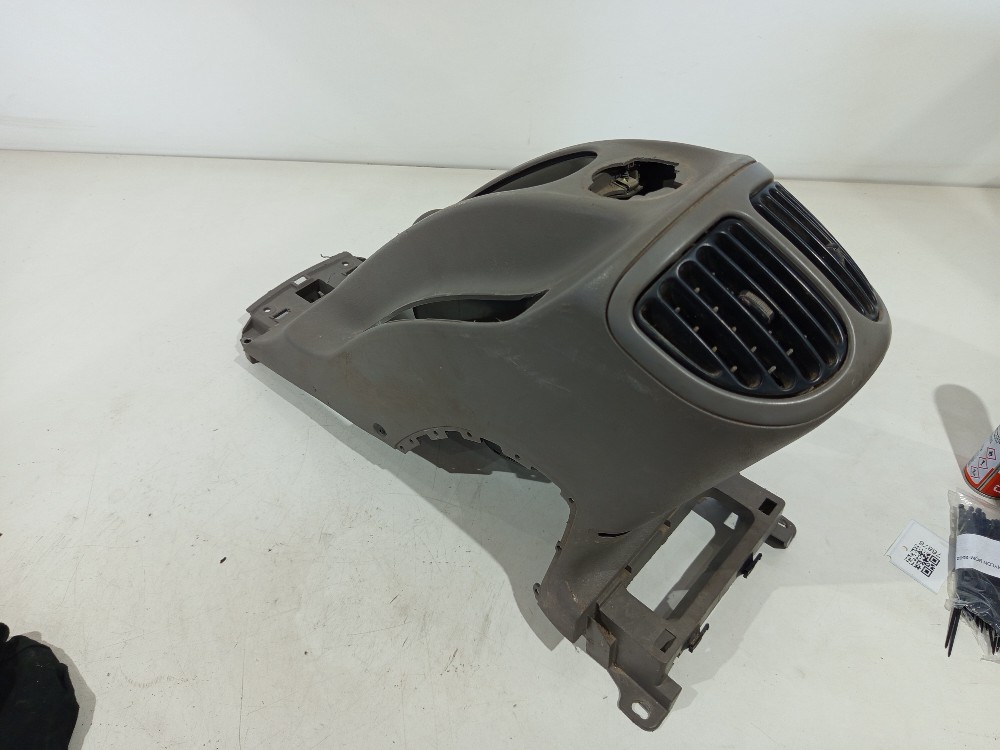Console Central Traseiro Picasso Citroen Xsara 2001 A 2011 3