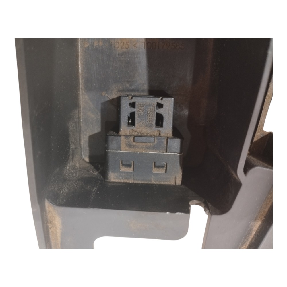 Acabamento Porta Luvas Entrada Usb Fiat Linea Original 3