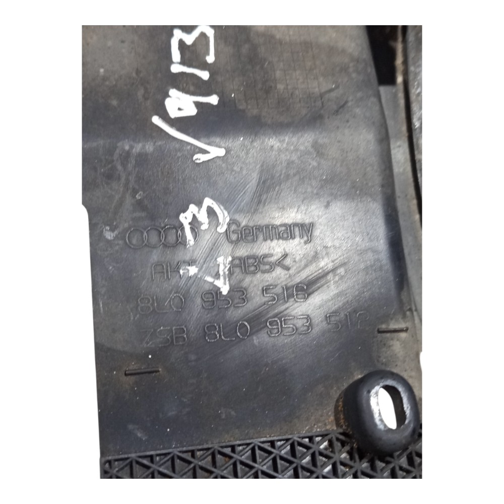 Acabamento Inferior Coluna Direção Audi A3 1997 A 2004 8