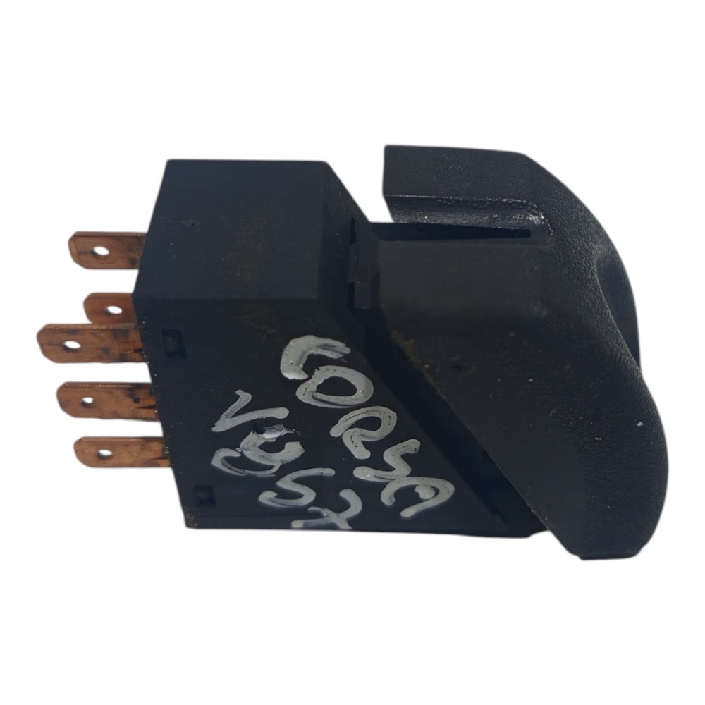 Botão Pisca Alerta Interruptor Gm Classic Corsa 1994 A 2002 Preto 3