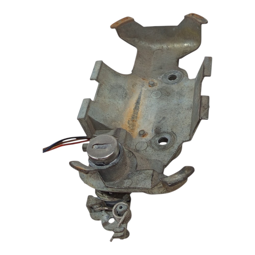 Suporte maçaneta dianteira direita GM Corsa 94 a 02 1