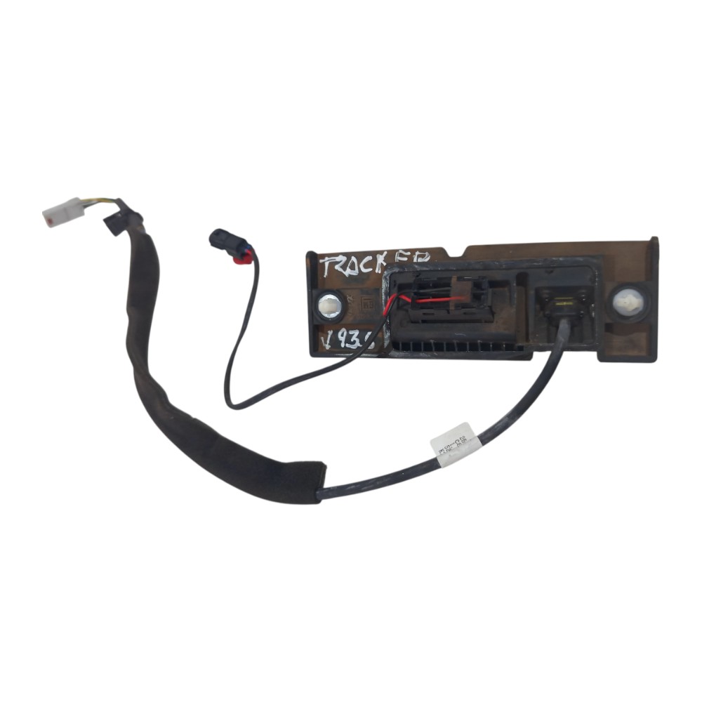 Moldura Tampa Traseira Com Câmera De Ré Gm Tracker 2020 A 24 7