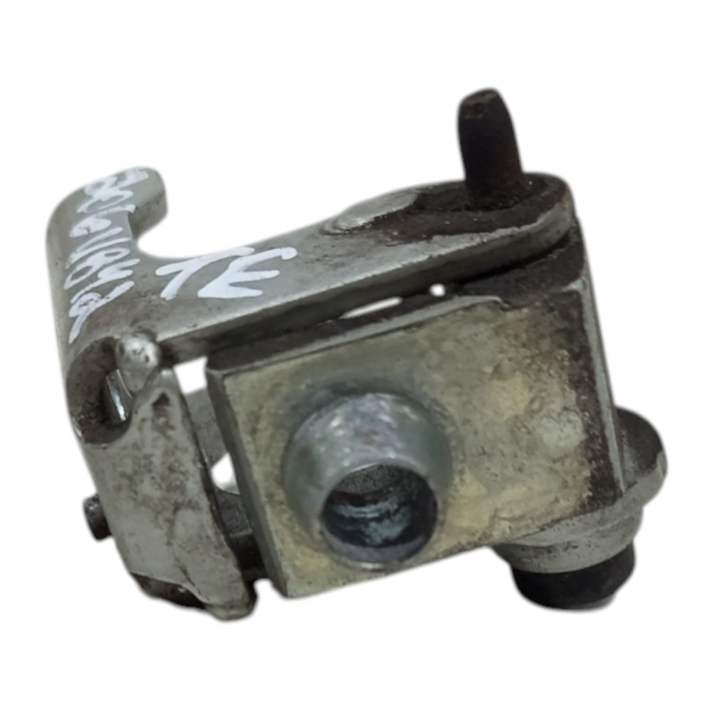 Dobradiça Traseira Esquerda Peugeot 206 1999 Á 2010 2