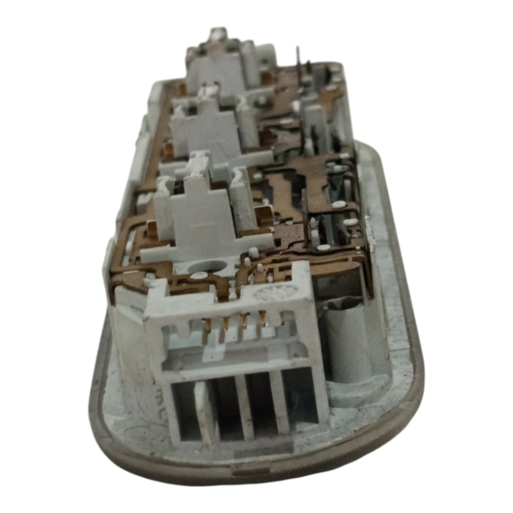 Luz Teto Cortesia Nissan Livina 2009 A 2014 4