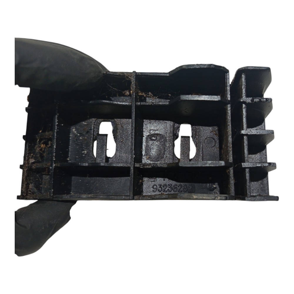 Suporte Parachoque Trasei Direi Chevrolet Corsa 1994 A 2010 7