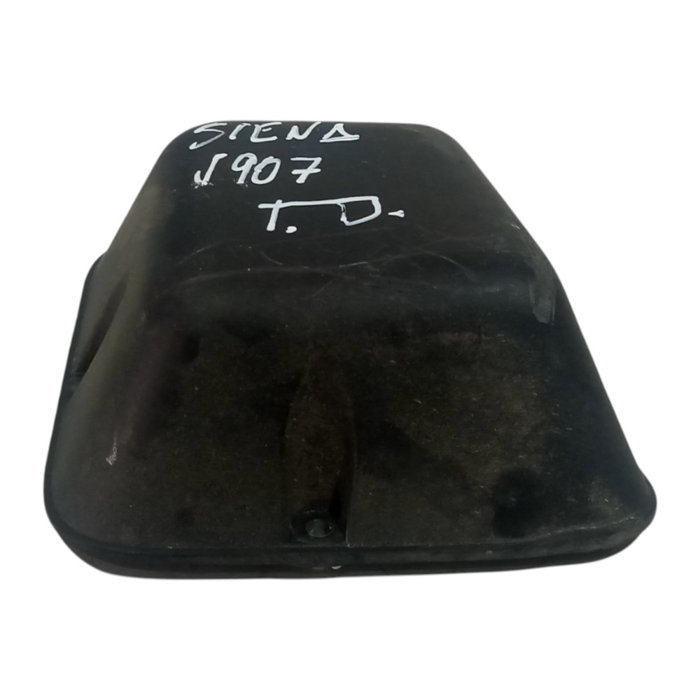 Protetor Interno Lanterna Tras Direita Fiat Siena 2005/2014 1