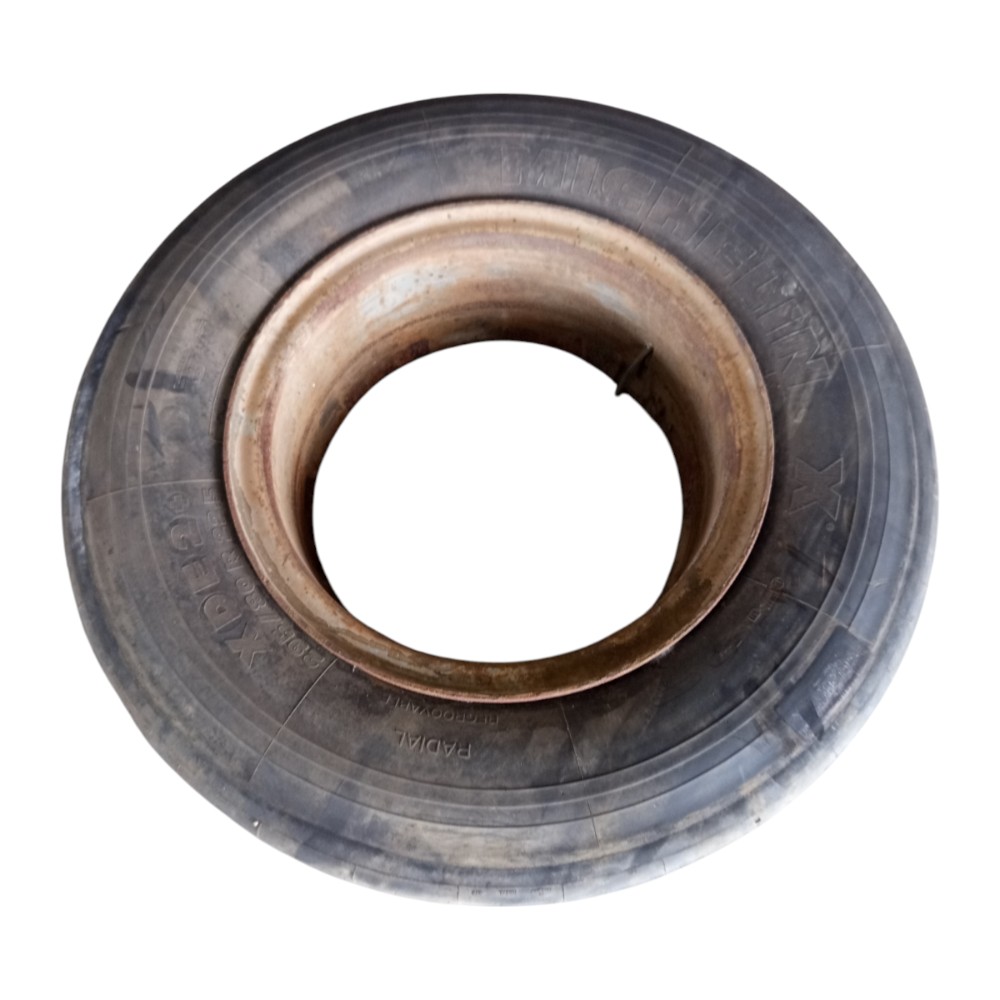Pneu Scania 112 Aro 22.5 295/80r22.5 Usado J 3