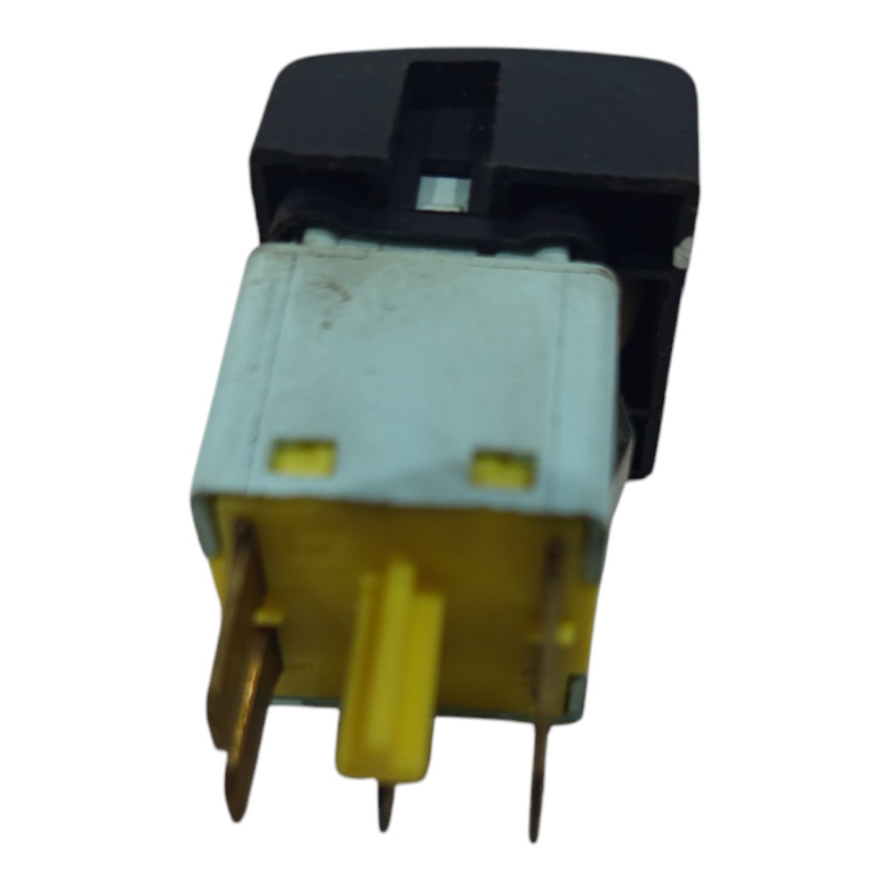 Botão Desembaçador Traseiro Gm Vectra 1999 2000 2001 A 2005 5