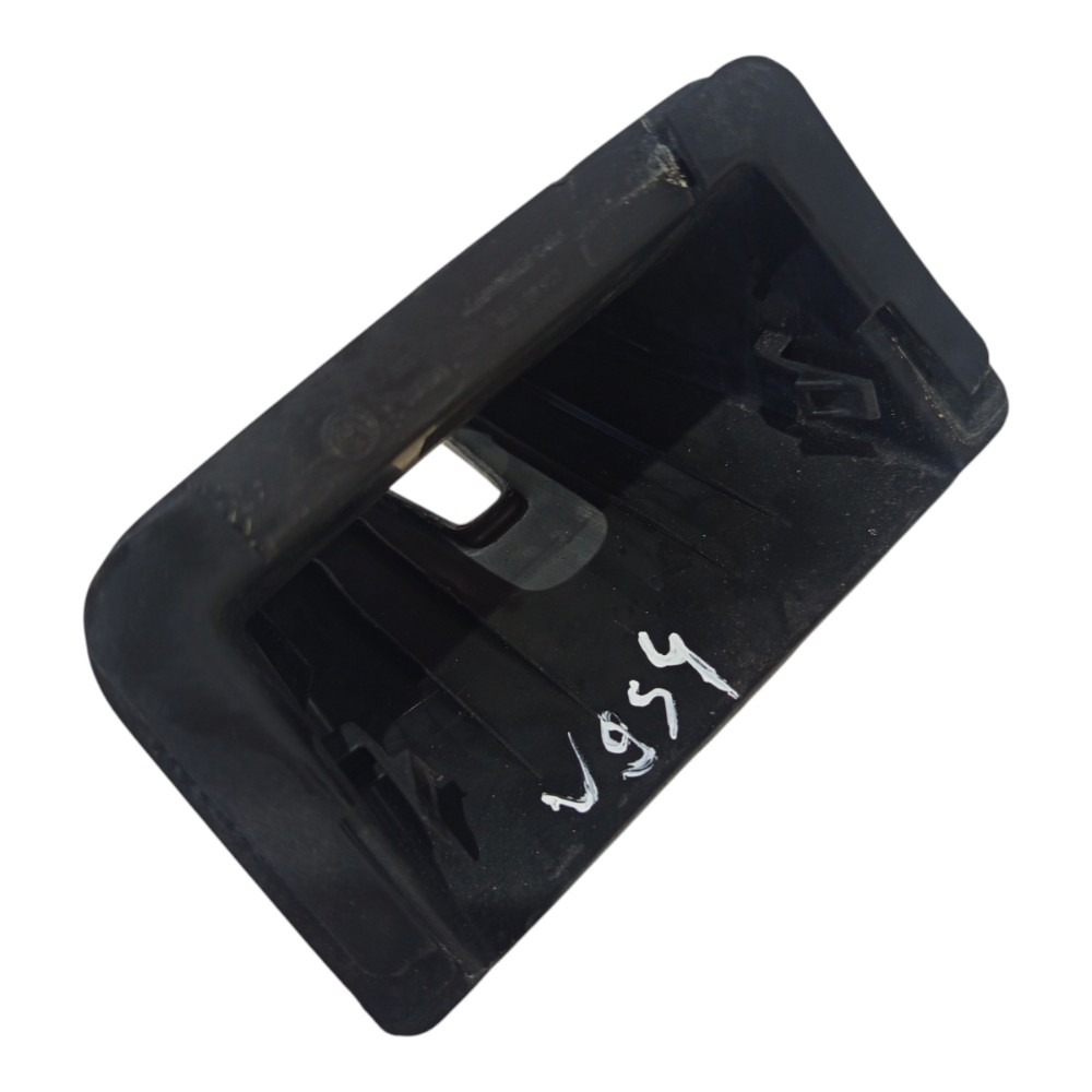 Moldura Fechadura Porta Malas Volkswagen Jetta 2011 A 2018 4