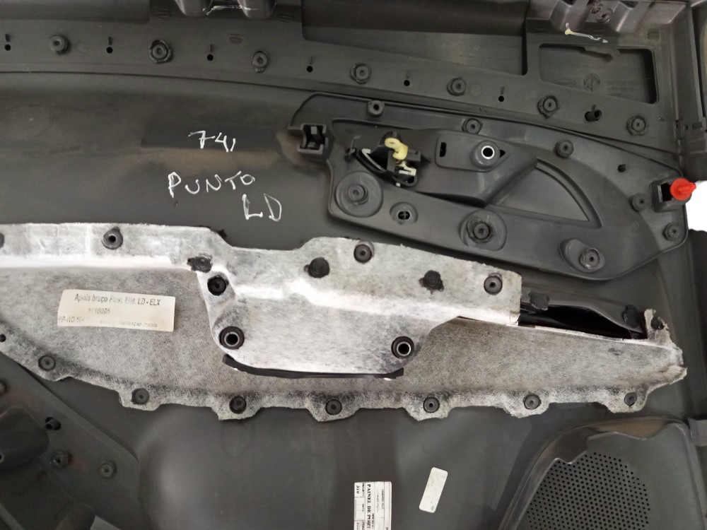 Forro Porta Dianteira Esquerda Fiat Punto 2007 2008  A 2012 2