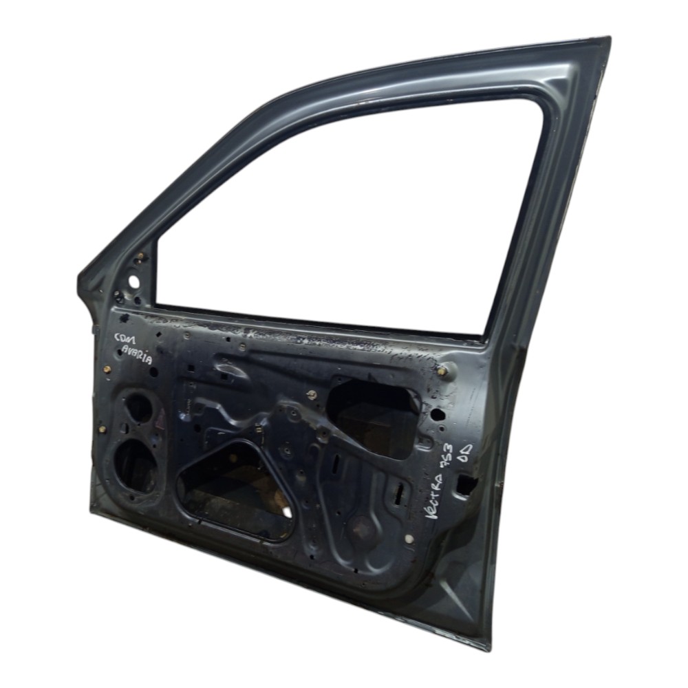 Porta Dianteira Direita Chevrolet Vectra 1997 A 2005 Avaria 3