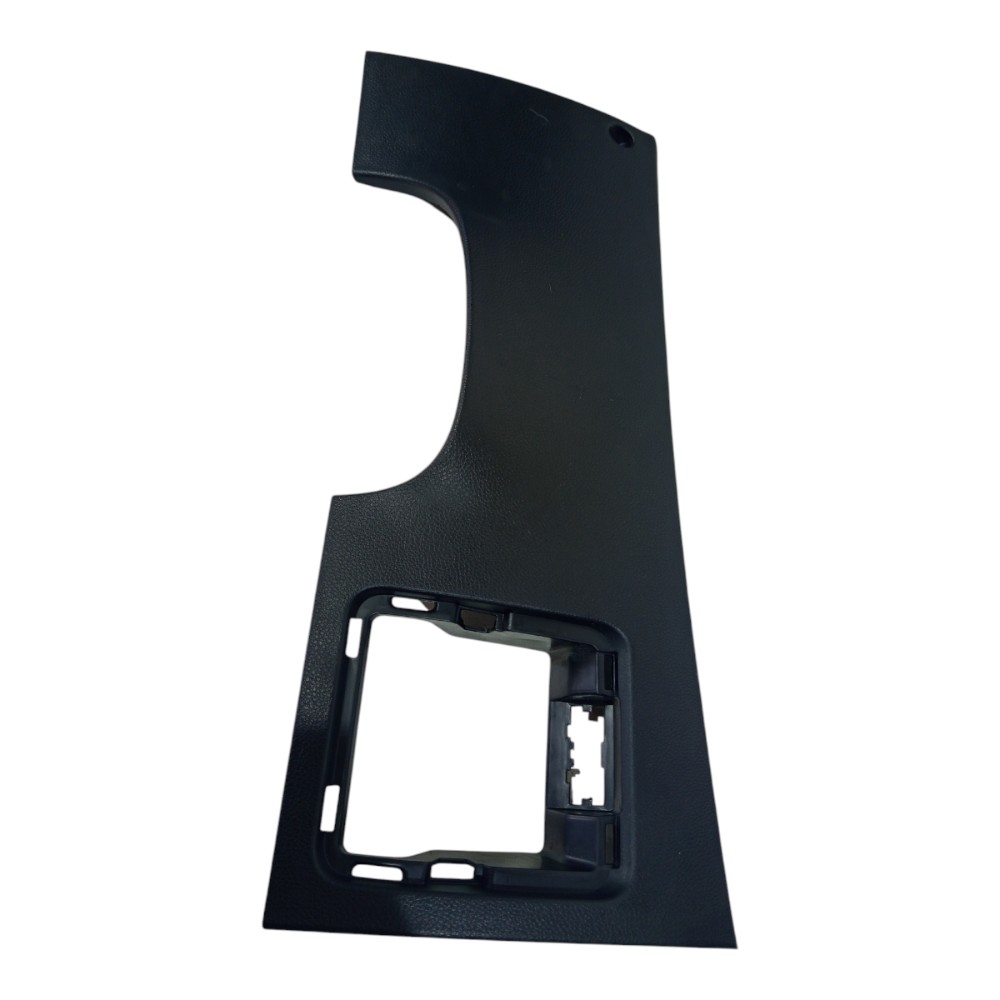Moldura Inferior Painel Hyundai I30 1.8 2013 2014 A 2017 3