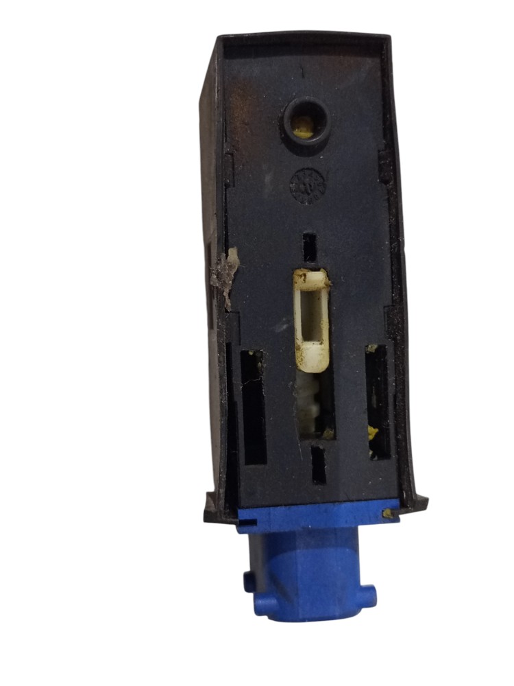 Atuador Fechadura Porta Dianteira Ld Bmw 323i 1995 A 1999 3
