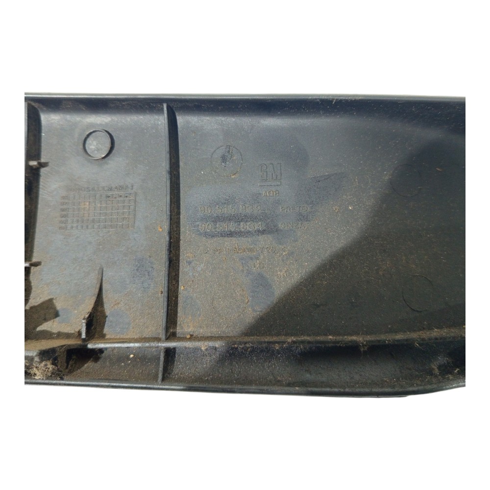 Moldura Banco Preta Dianteiro Esquero Gm Vectra 1997 A 2005  Preto 1