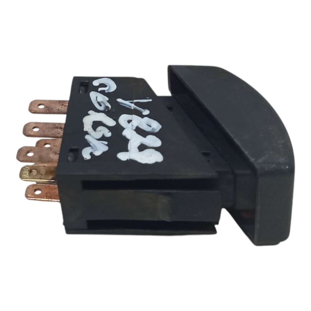 Botão Pisca Alerta Gm Corsa 1993 1994 1995 1996 1997 A 2002 3