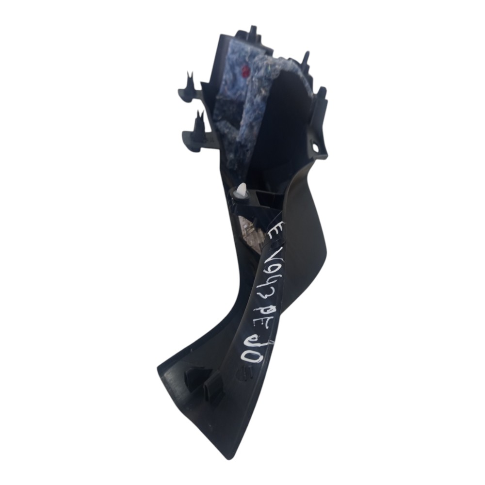 Suporte Tampão Bagagito Esquerdo Peugeot 308 2011 A 2019 7