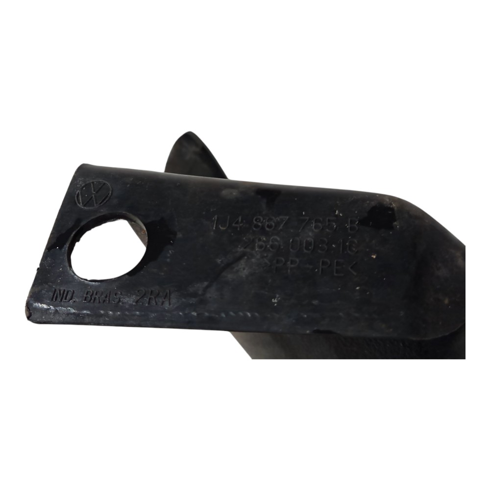 Acabamento Porta Malas Vw Golf 1999 A 2007 1j4867765b T/e 6