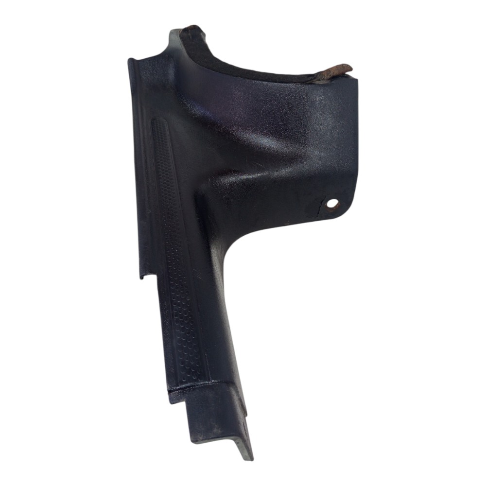 Soleira Lateral Banco Traseiro Direito Vw Golf 1994 A 1998 2