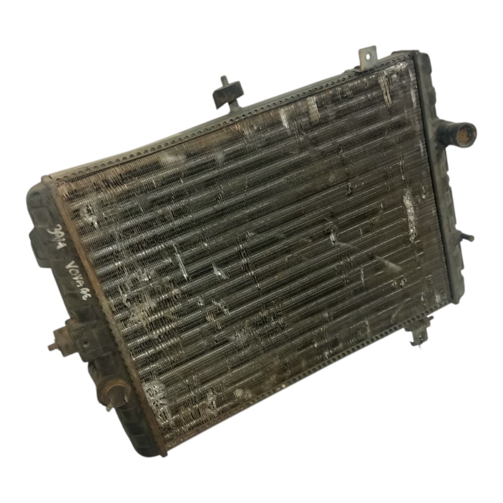Radiador Agua Volkswagen Voyage 1.8 8v 1981 1982 1983 A 1996 8