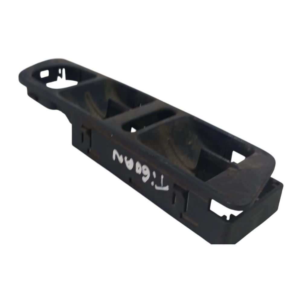 Moldura Comando Vidro Diant Esquerdo Vw Tiguan 2012 A 2017 4