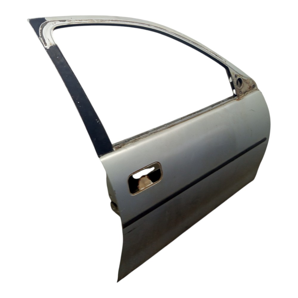 Porta Dianteira Direita Gm Corsa 1999 2000 A 2011 4 Portas 4