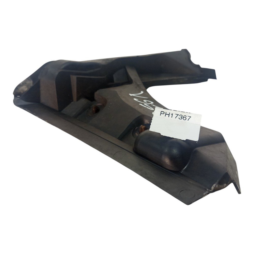 Moldura Direita Suporte Churrasqueira Renault Clio 2003/2008 9