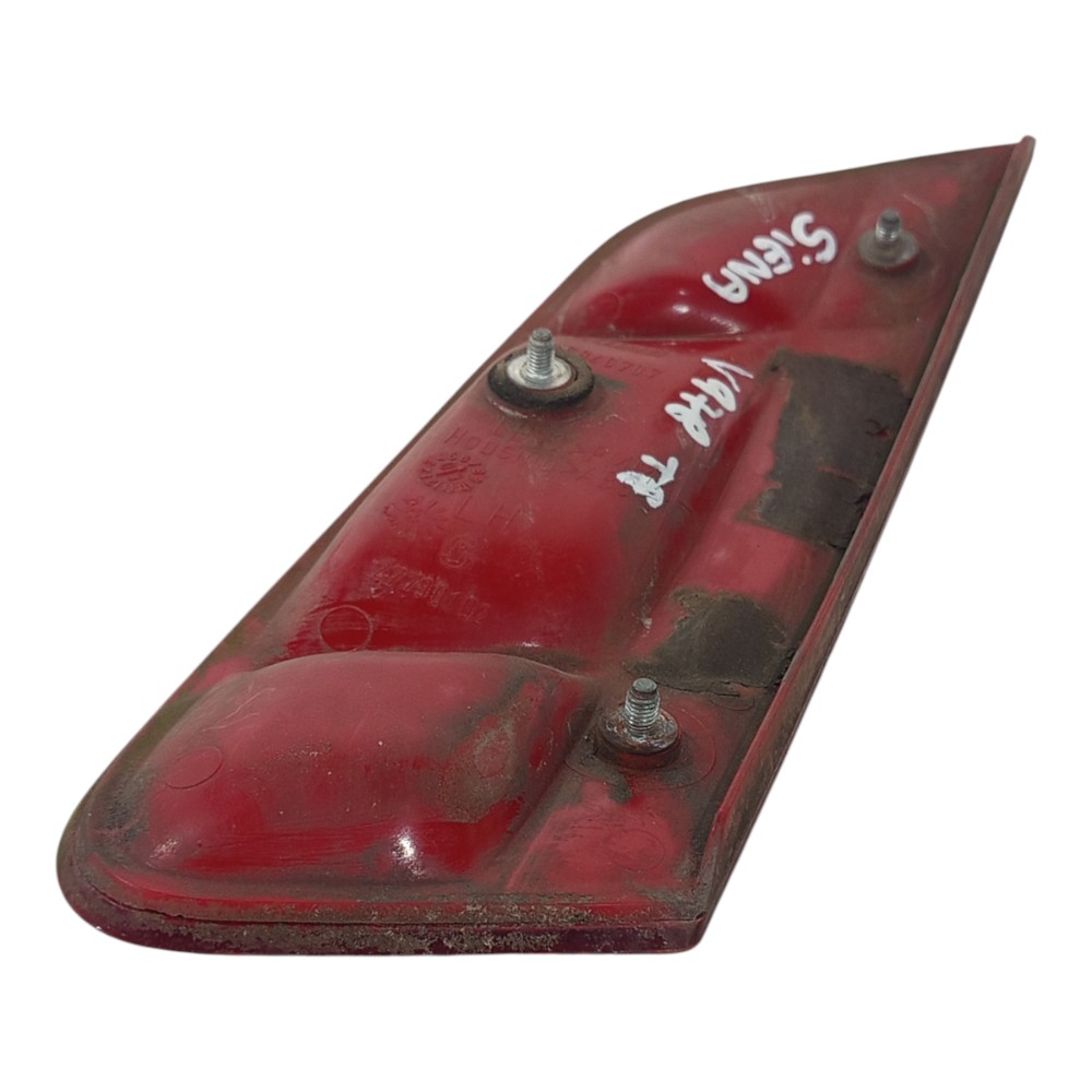Lanterna Tampa Traseira Esquerda Fiat Siena 2004 A 2012 4