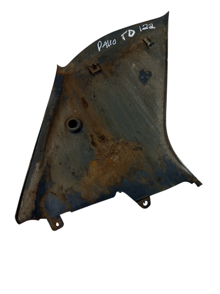 Moldura Acabamento Coluna Traseira Fiat Palio 1996 A 201 3