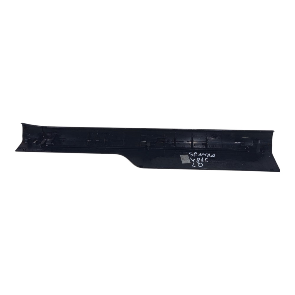 Soleira Acabamento Porta Direita Nissan Sentra 2008 A 2012  Preto 6