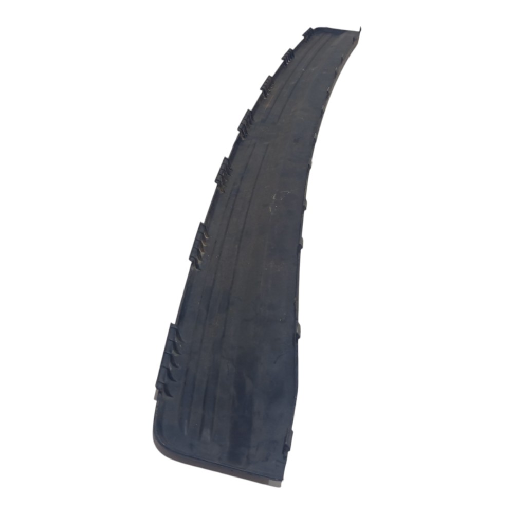 Moldura Para-choque Traseiro Land Rover Freelander 2007/2012 Preto 1