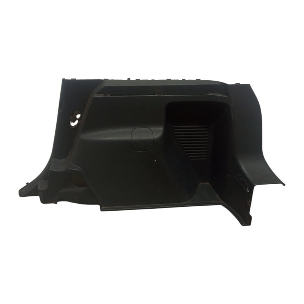Forro Direito Porta Malas Nissan Livina At 1.8 16v 2009 A 13 5