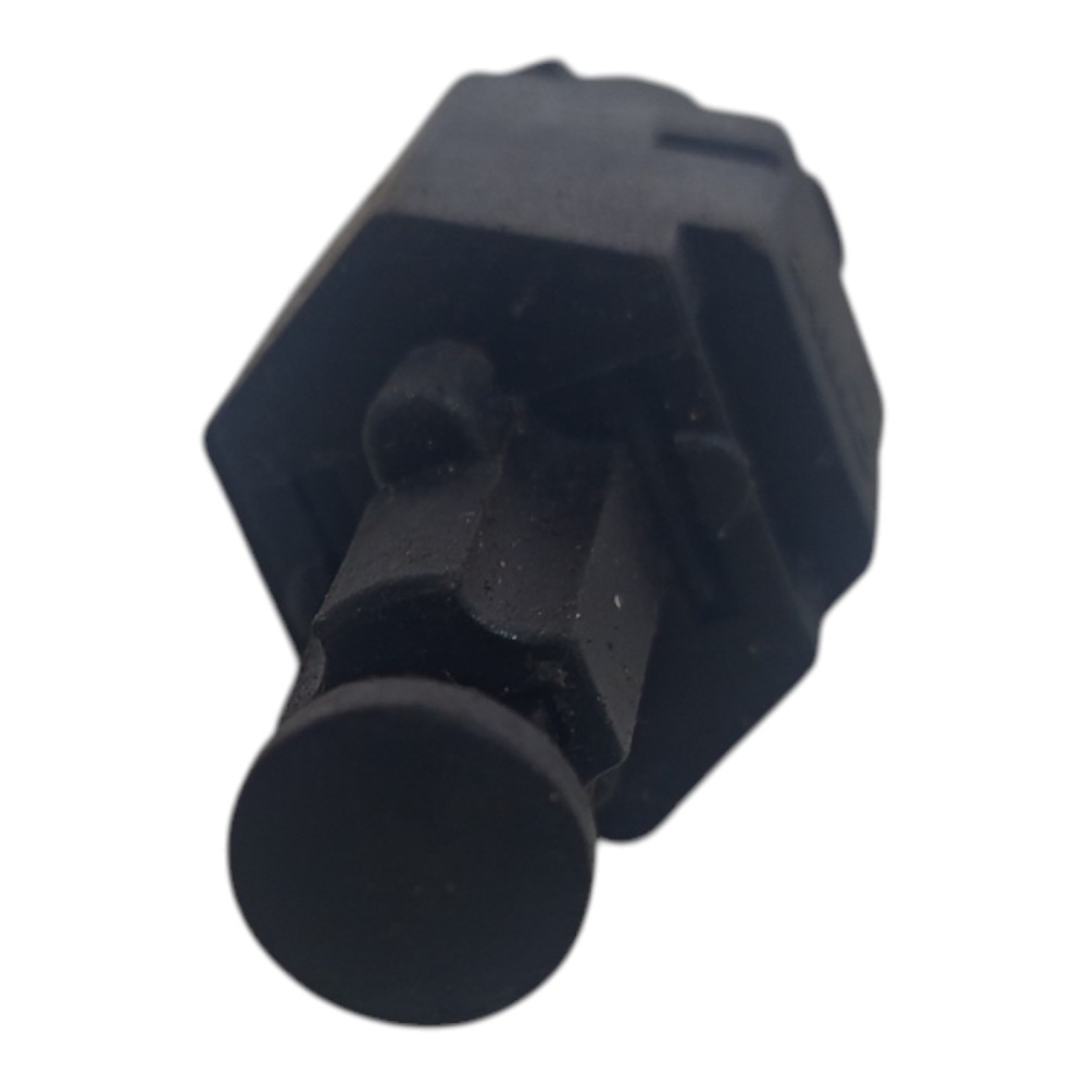Sensor Interruptor Luz Pedal Gm Celta 2000 2001 2002 A 2005 3