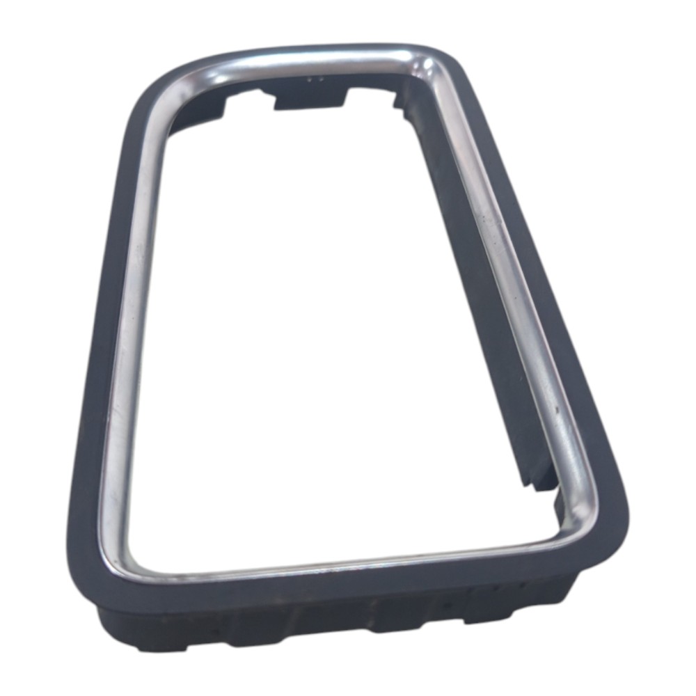 Moldura Direita Saída Difusor Vw Jetta Highline 2.0 12 A 15 5