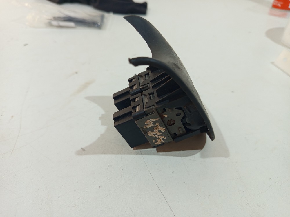 Botao duplo controle vidro elétrico Renault scenic 5
