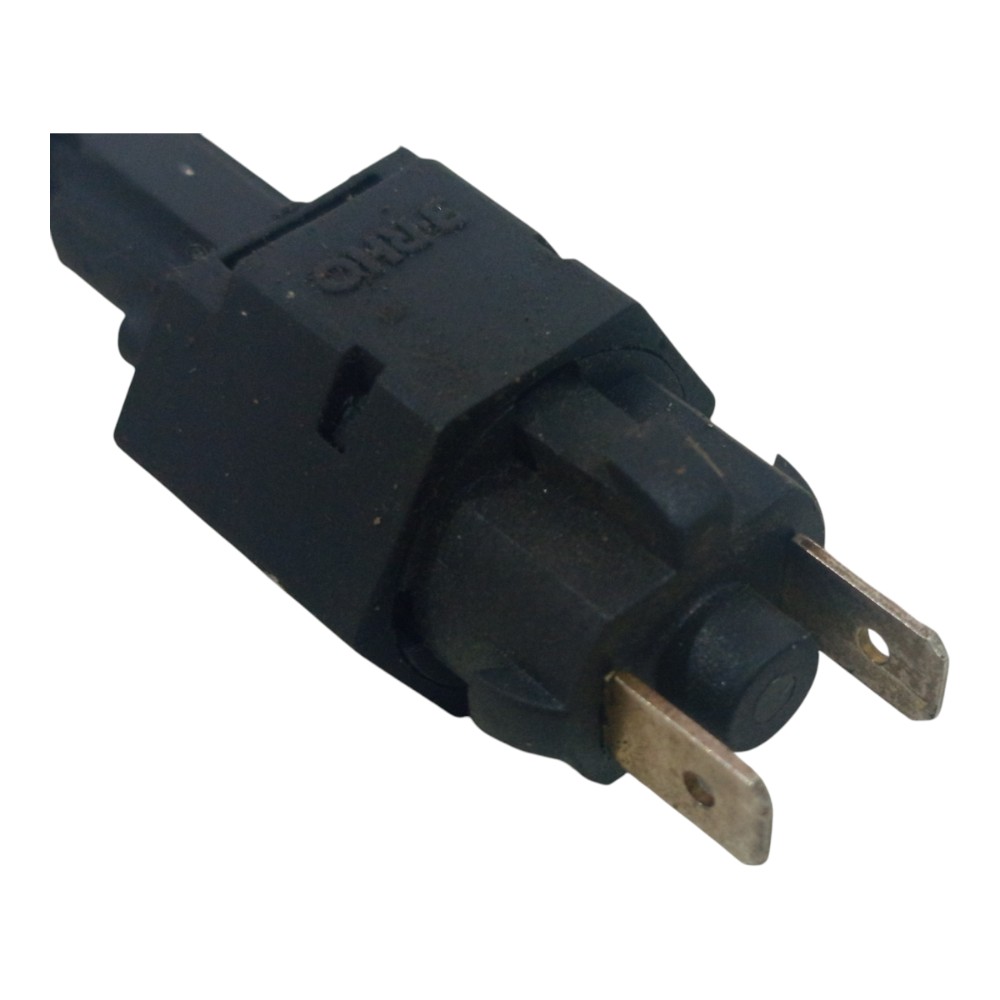 Sensor Interruptor Luz Pedal Gm Celta 2000 2001 2002 A 2005 6