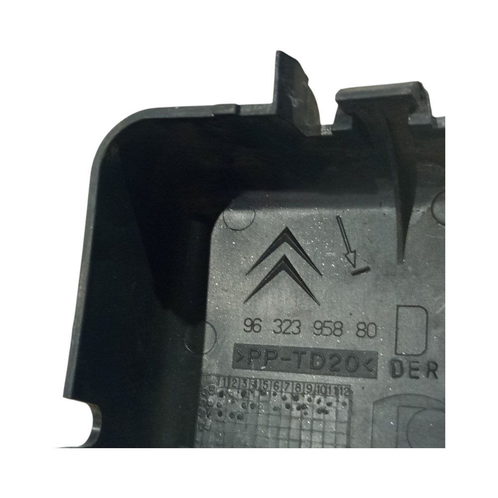 Acabamento Fechadura Dianteira Direita Xsara 2001 A 2012 – Preto 8