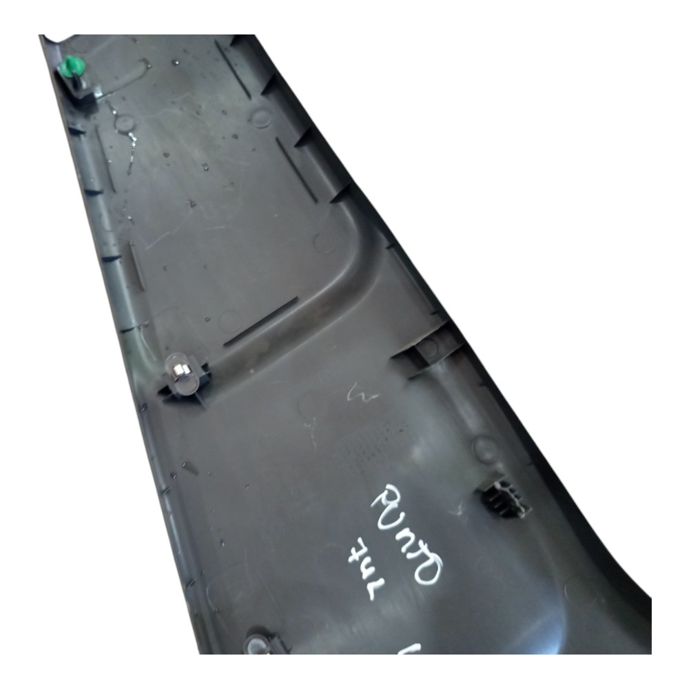 Acabamento Coluna Inferior Esquerda Fiat Punto 2008 A 2012 3