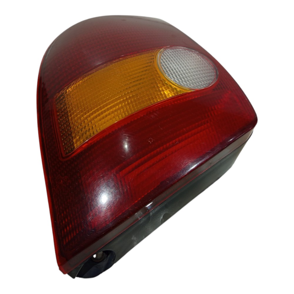 Lanterna Direita Fiat Palio 1996 1997 1998 1999 2000 A 2002 Direito/passageiro 4