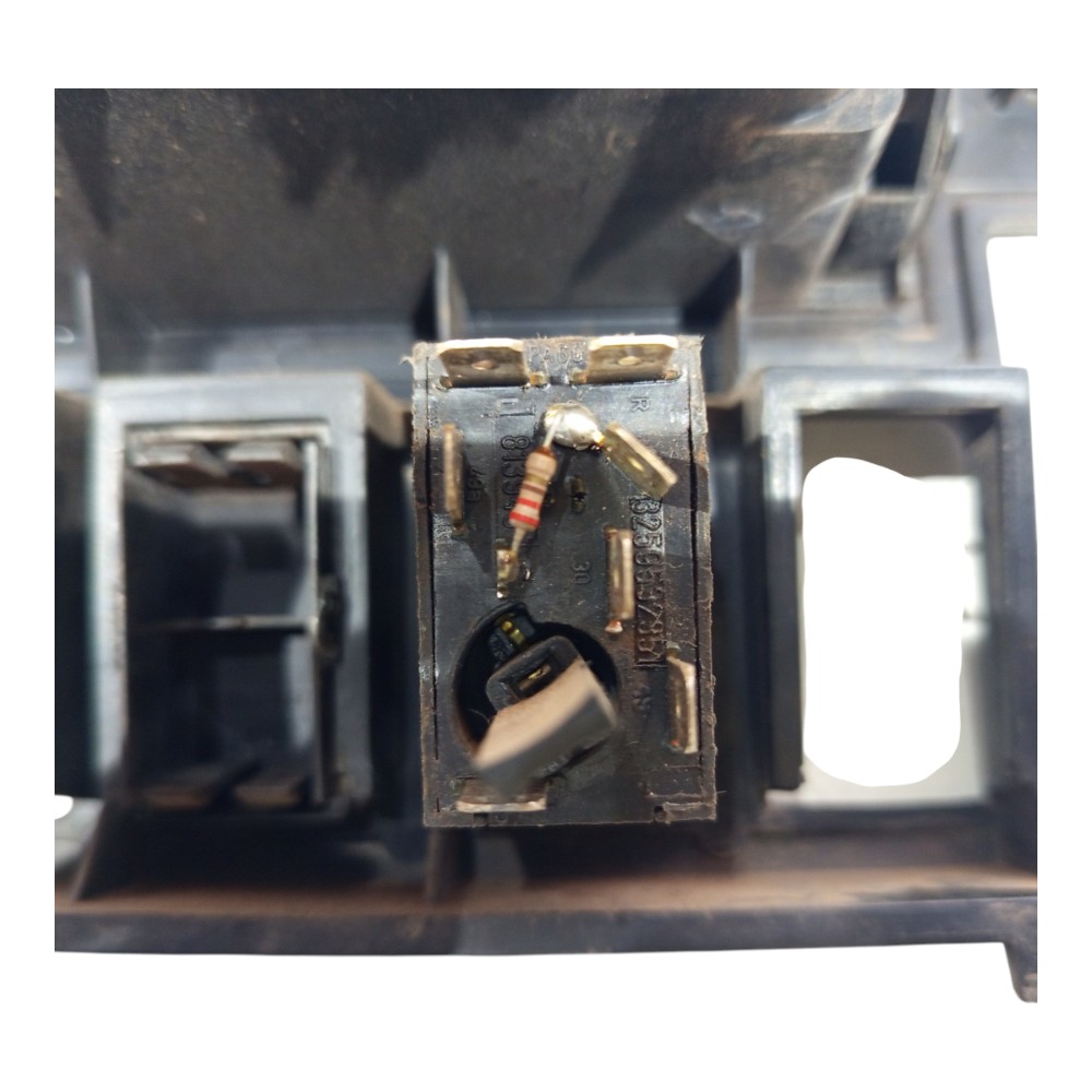 Modura Central Pisca Alerta Vw Santana 1995 1996 1997 E 1998 Preto 8