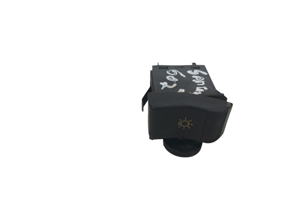 Botão Luz Farol Volkswagen Santana 1995 1996 A 2003 1